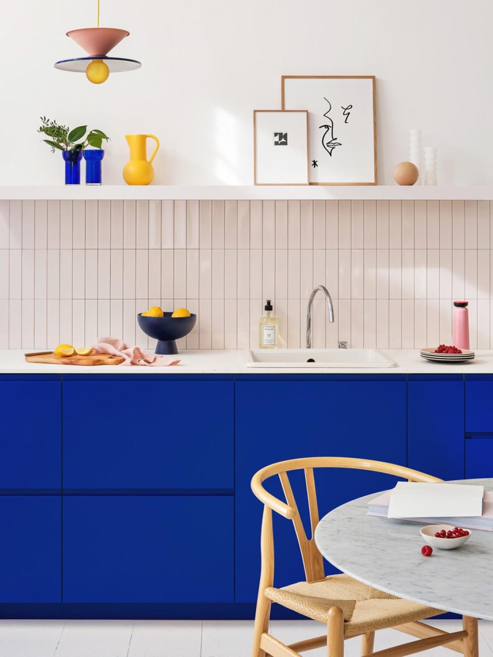 Küche mit unseren Metod U-Shape Fronten in Blau 06 - Electric