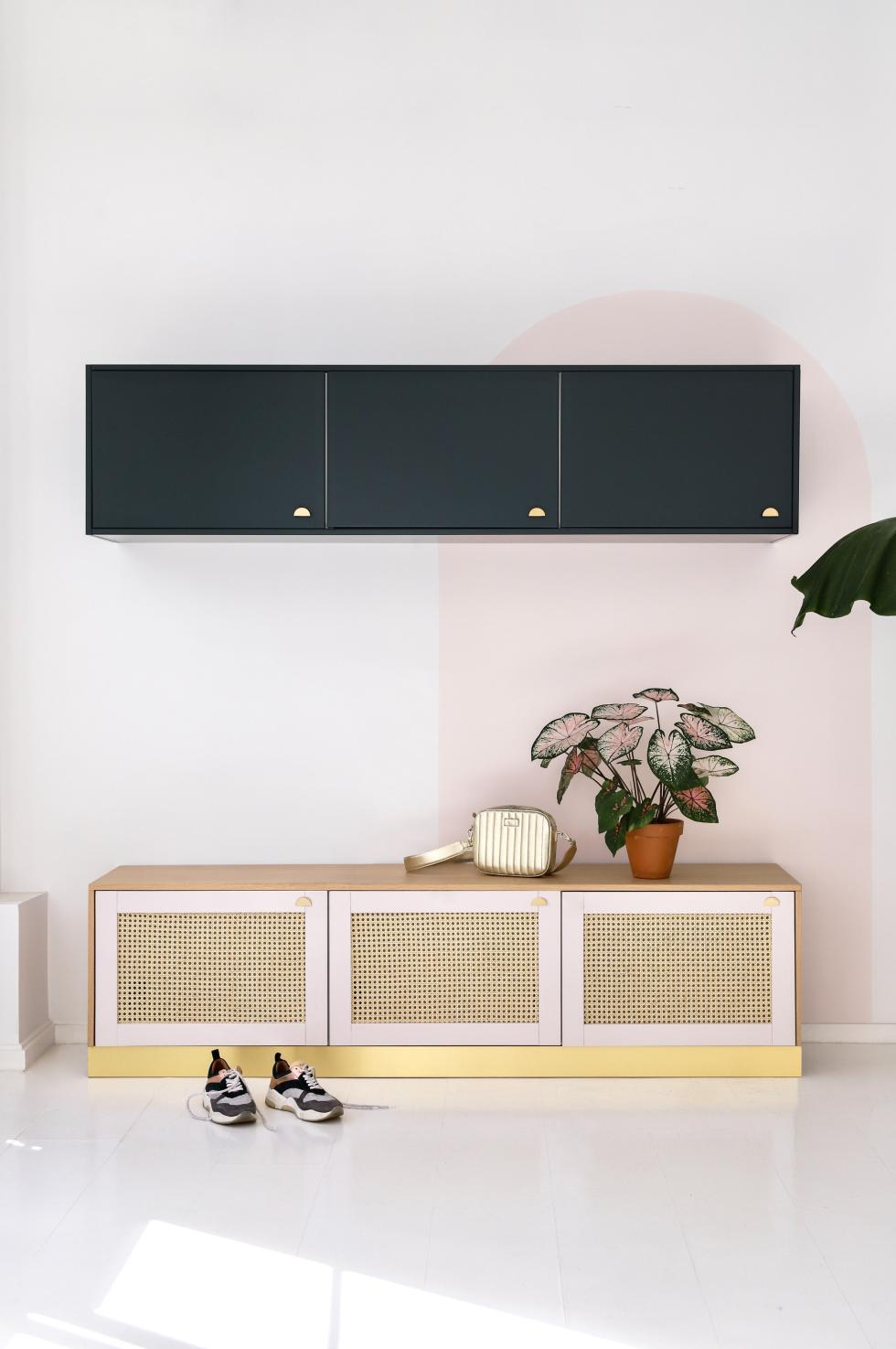 Bench in matte lacquered cane & brass plinth copy