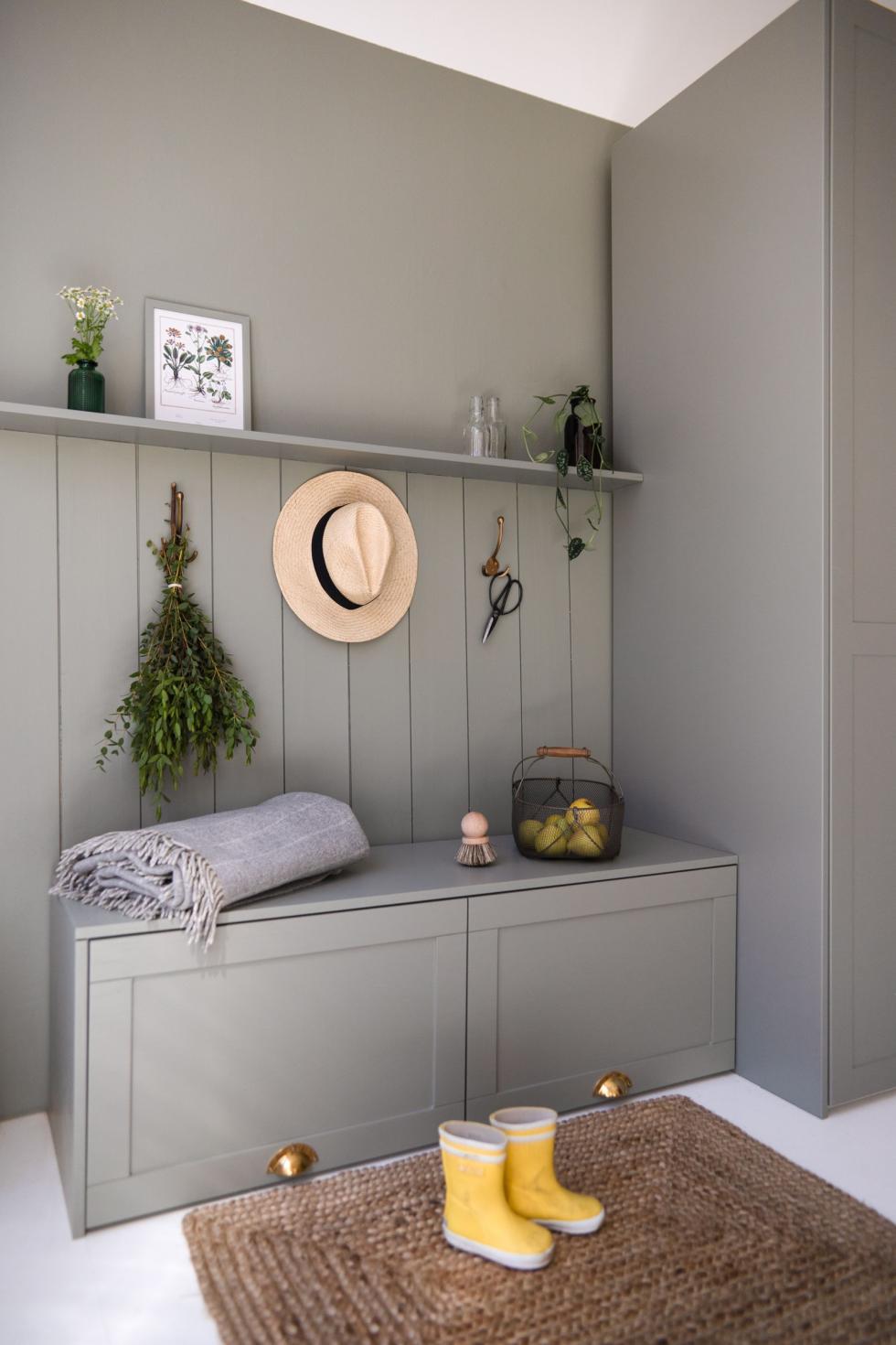 Projet Plum Living réalisé avec nos façades à cadre en laque mate Stone