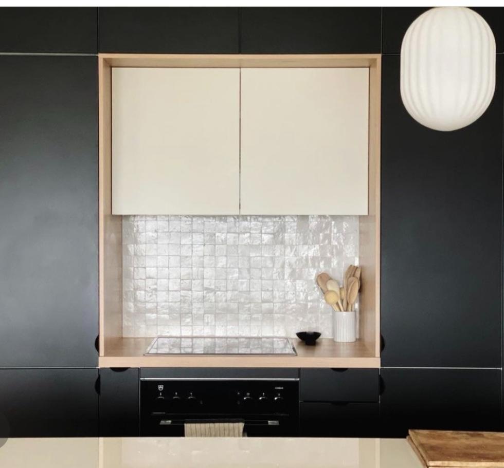 Cuisine noire et beige