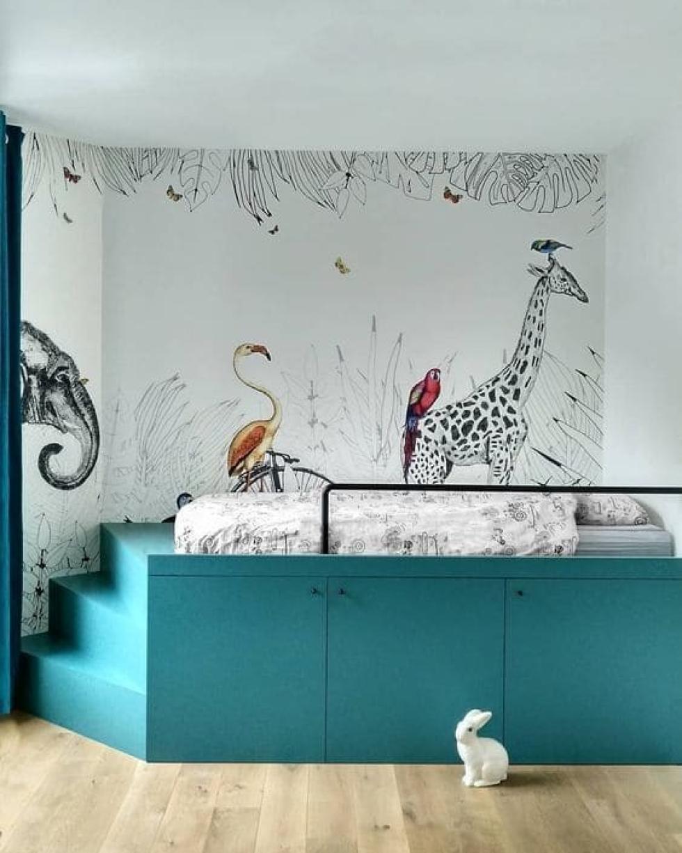 Lit podium bleu lagon