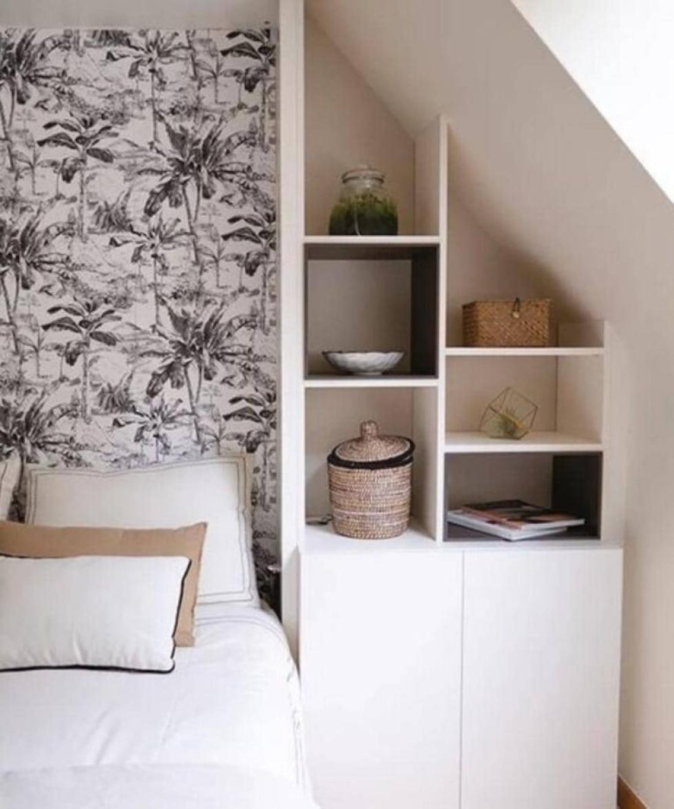 Table de nuit avec niche