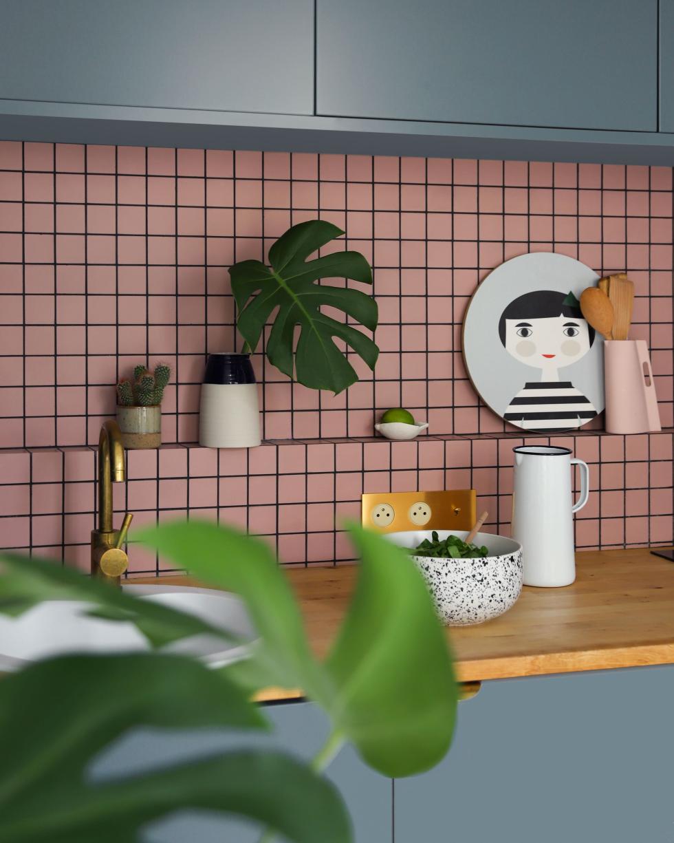 Cuisine Bleu paon - crédence carrelage