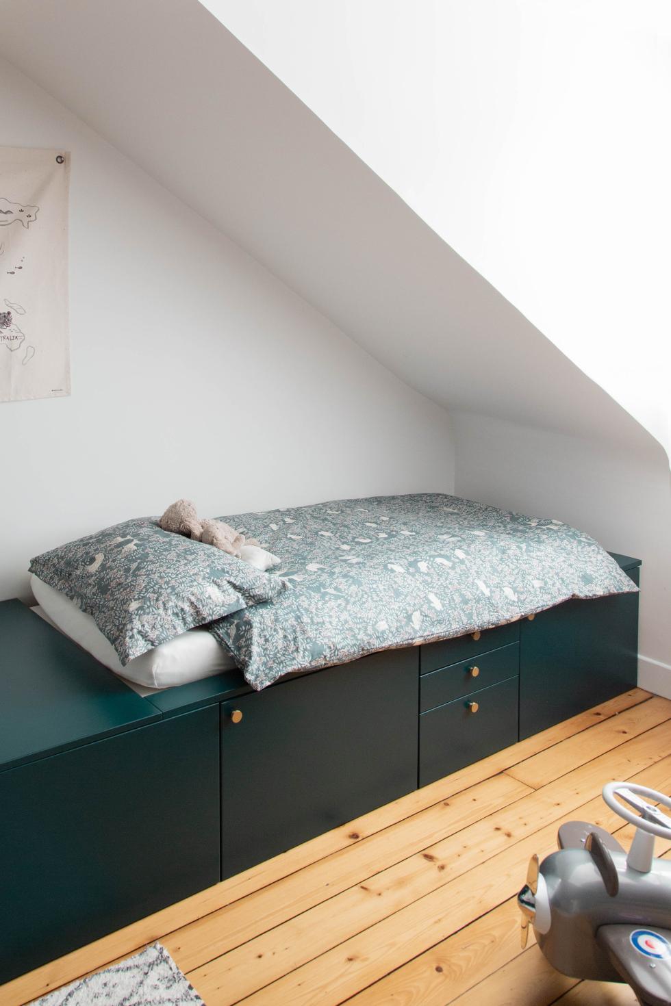 Lit enfant réalisé avec nos façades Vert sauvage