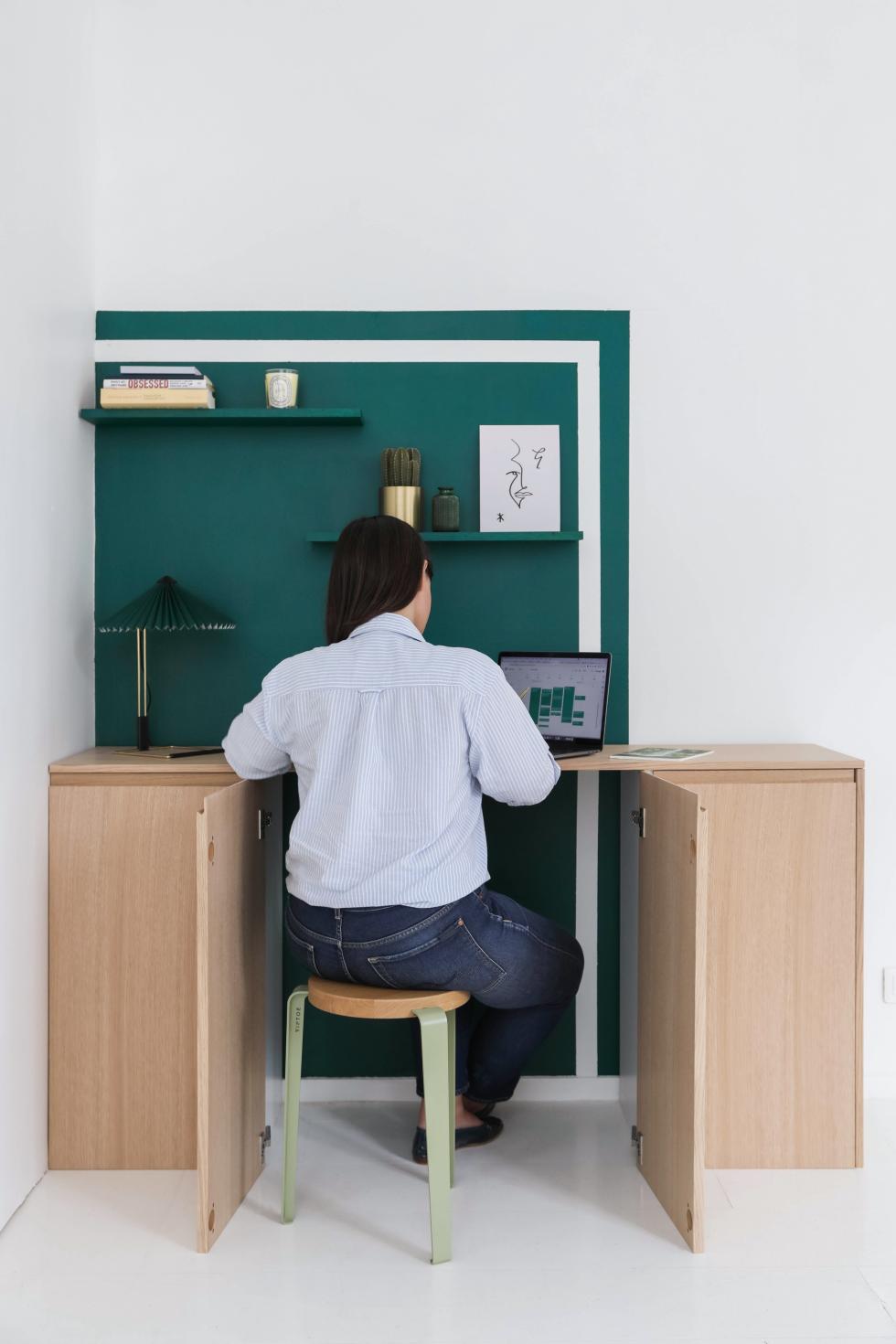 Un bureau caché dans une enfilade