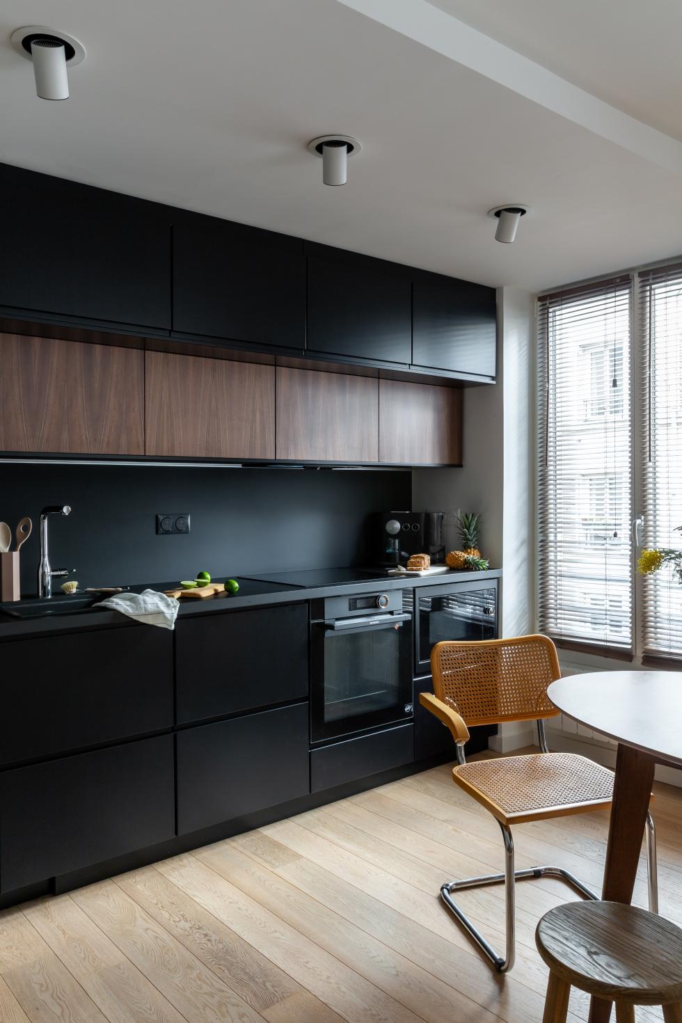 La cuisine Asphalte et noyer de Anthony Dacci