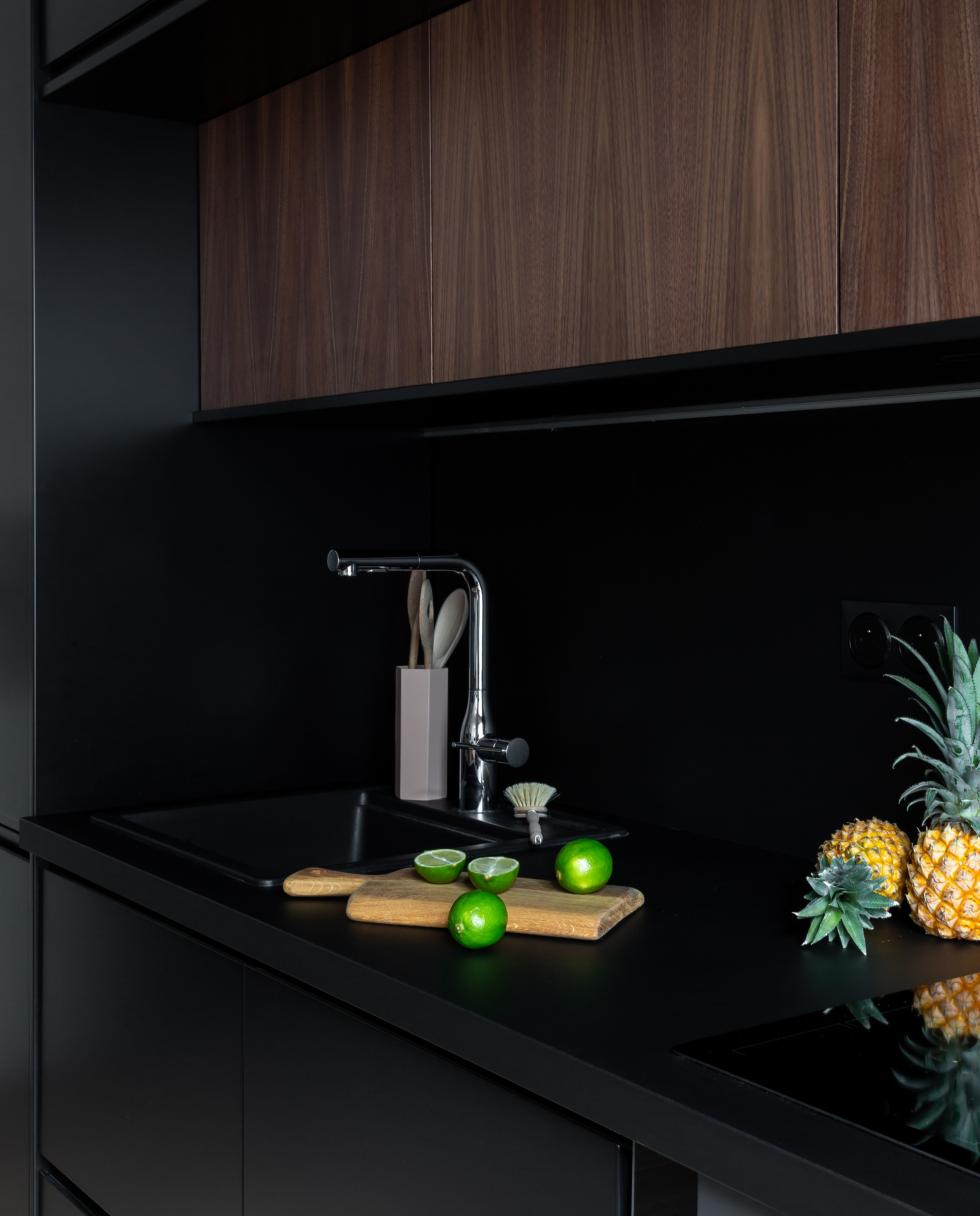 Kitchen in Grey 03 - Asphalte