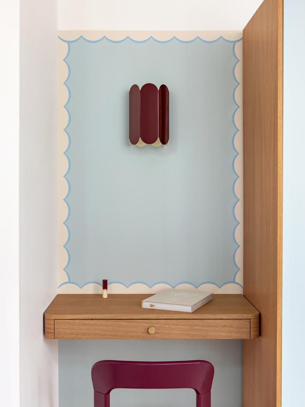 Façades Ciel voilé et Chêne naturel, frise Coup de Théâtre Iceberg Bilboquet Deco x Plum Living