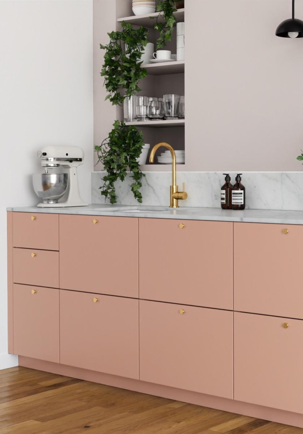 Cuisine Blush avec poignées mitigeur Loop en laiton