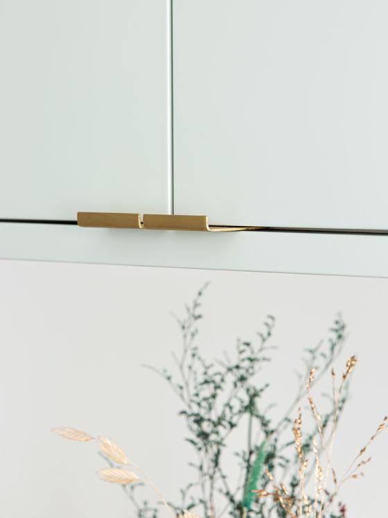 Cuisine bicolore amandier grisé sombre forest