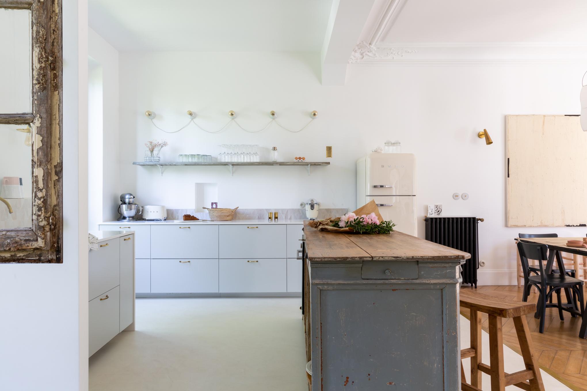 Kitchen in Blue 01 - Lagon