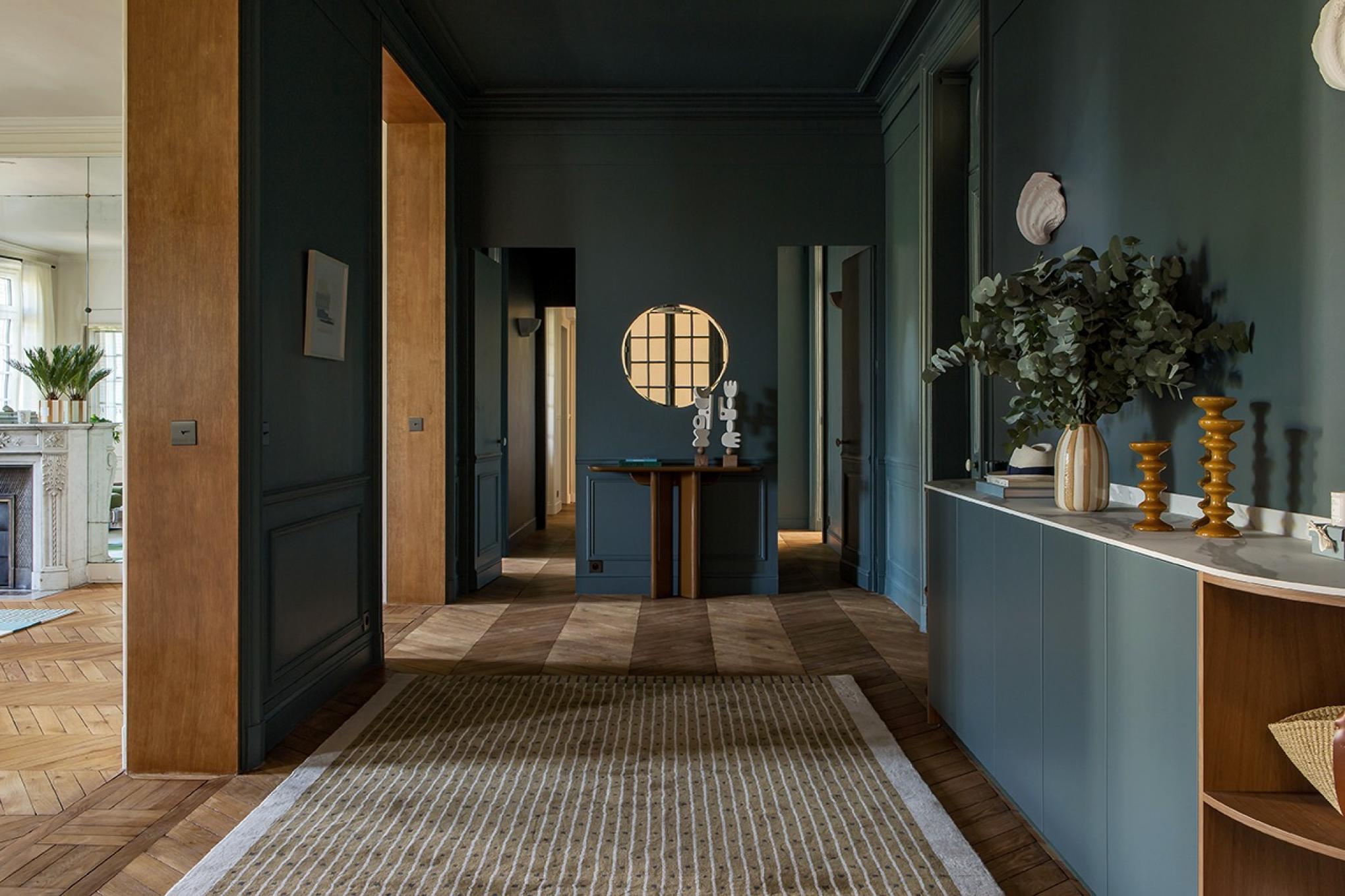 At the Invalides, in the Plum Living apartment