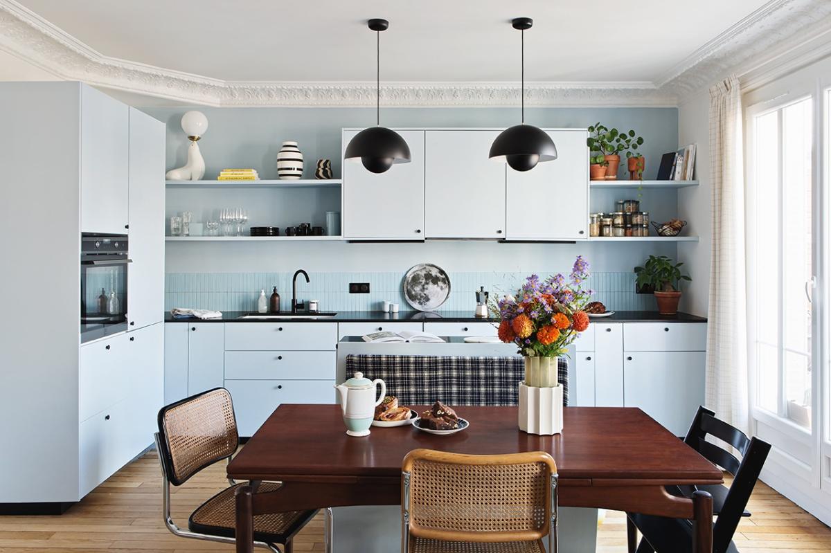 Cuisine noir ciel voilé